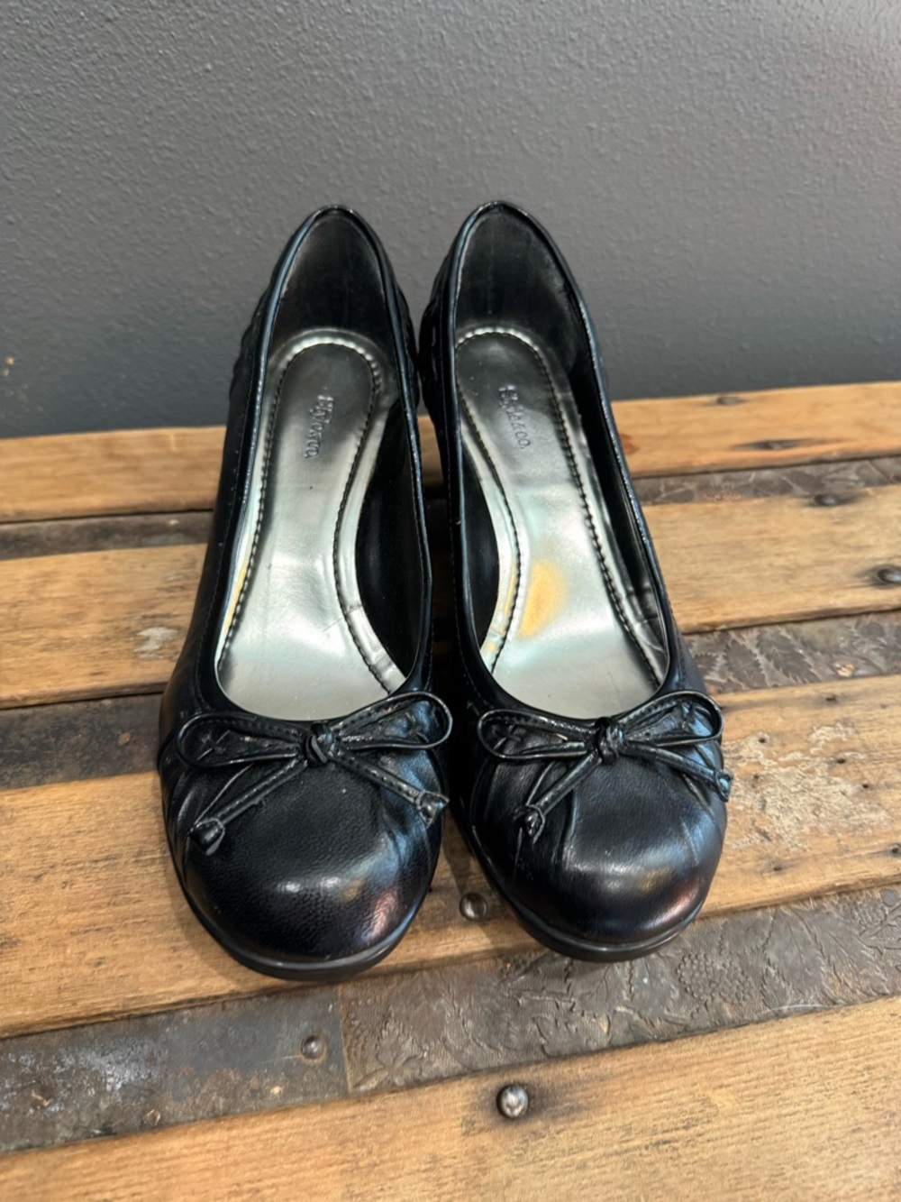 Style & Co. Black Bow-Accent Round-Toe Pumps